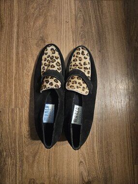 Munro Sport Black Sued Loafers W / Leopard Print